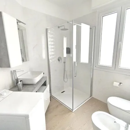 New Three-room In The Heart Of Apartment Alassio